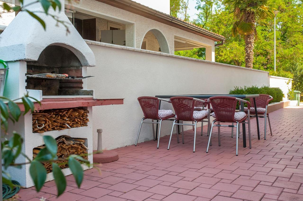 Apartments Somi Πόρετς Εξωτερικό φωτογραφία