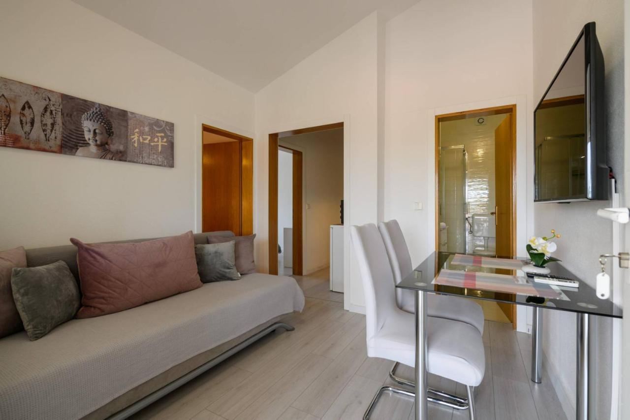 Apartments Somi Πόρετς Εξωτερικό φωτογραφία