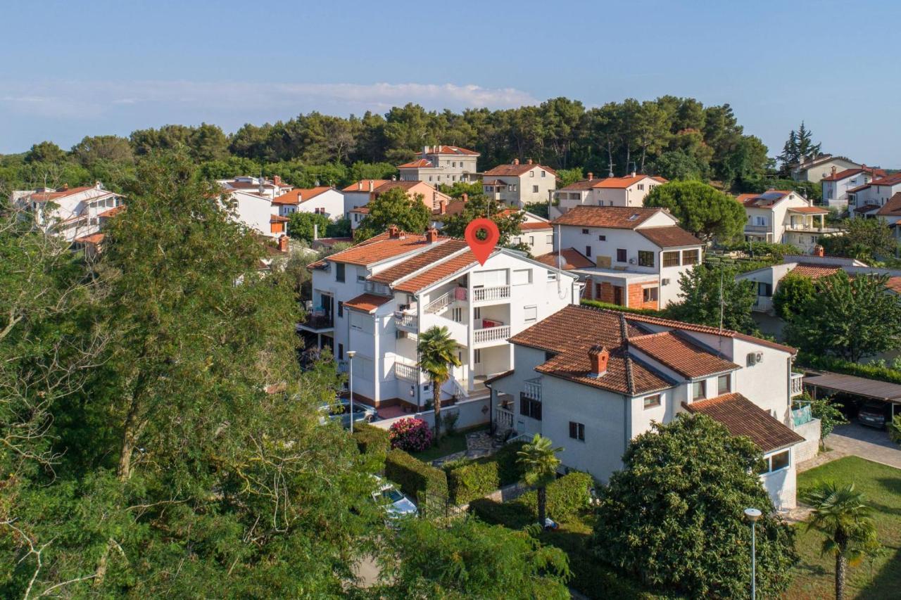 Apartments Somi Πόρετς Εξωτερικό φωτογραφία