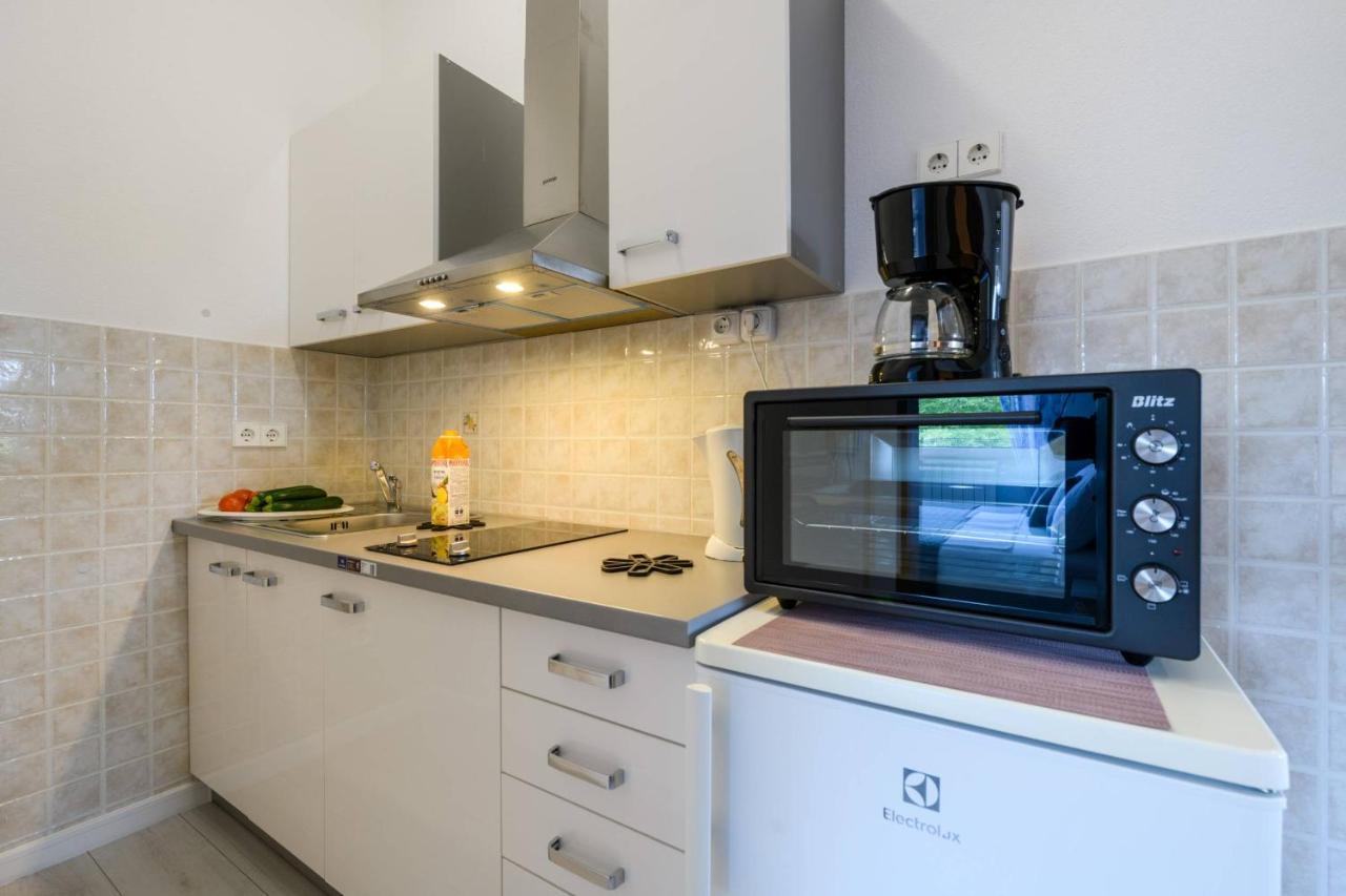 Apartments Somi Πόρετς Εξωτερικό φωτογραφία
