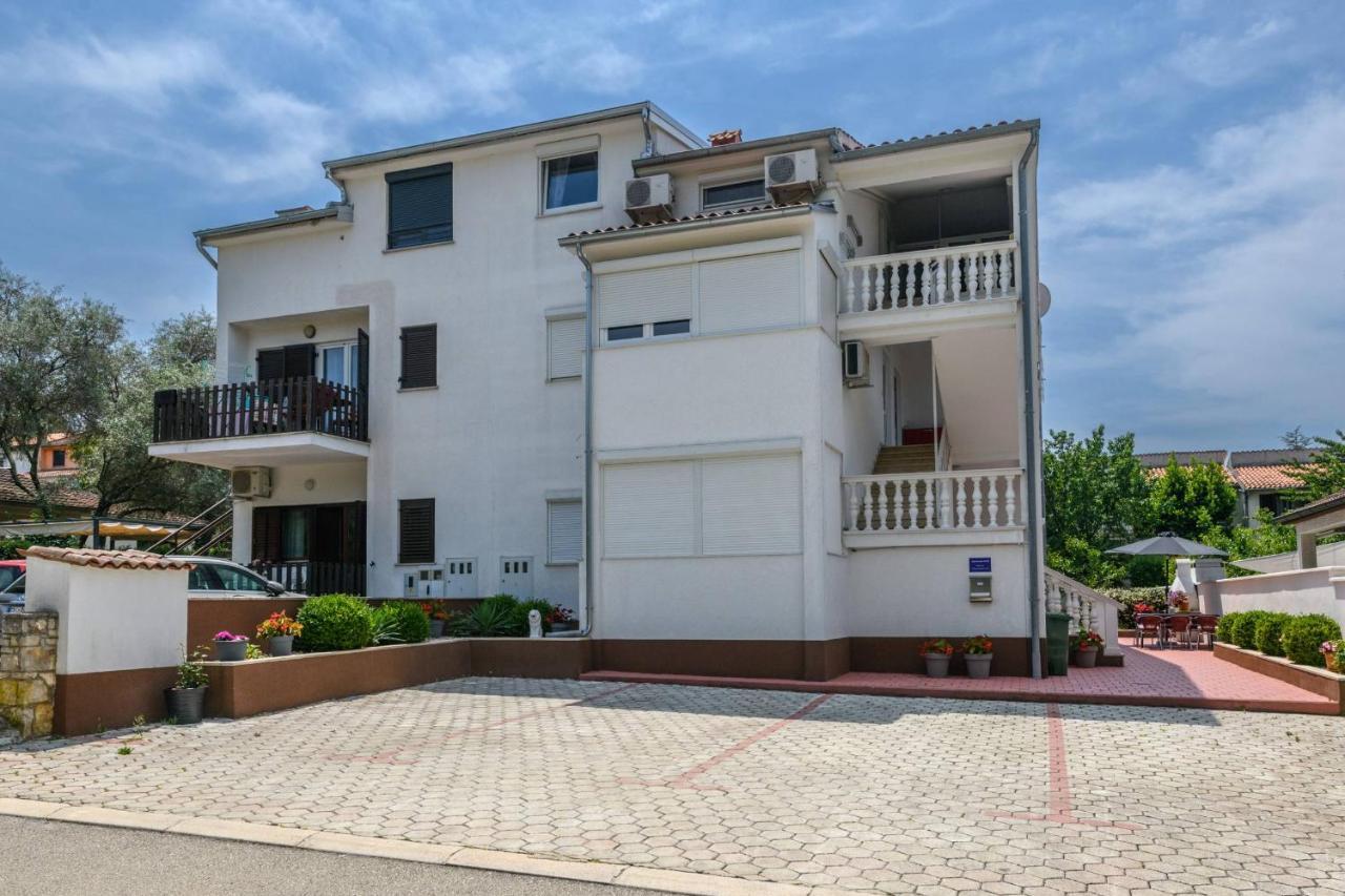 Apartments Somi Πόρετς Εξωτερικό φωτογραφία