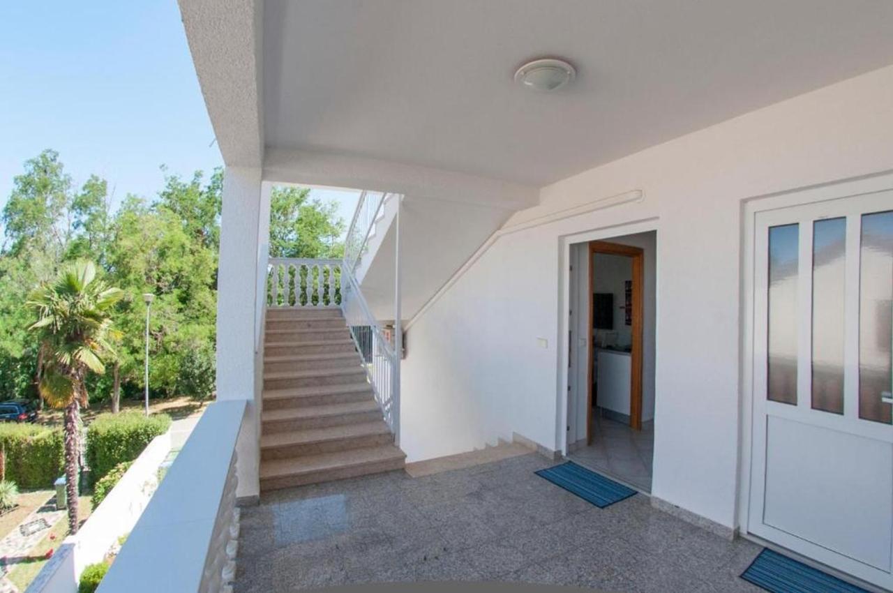 Apartments Somi Πόρετς Εξωτερικό φωτογραφία