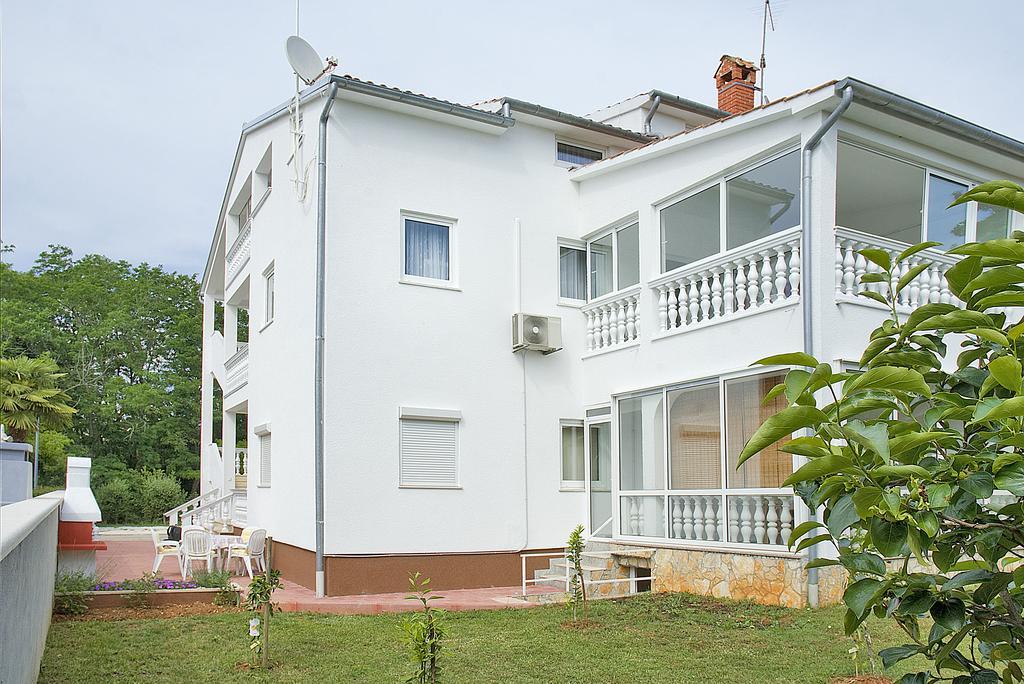 Apartments Somi Πόρετς Εξωτερικό φωτογραφία